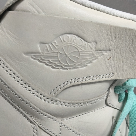 Shoes - Picture 3 of 9